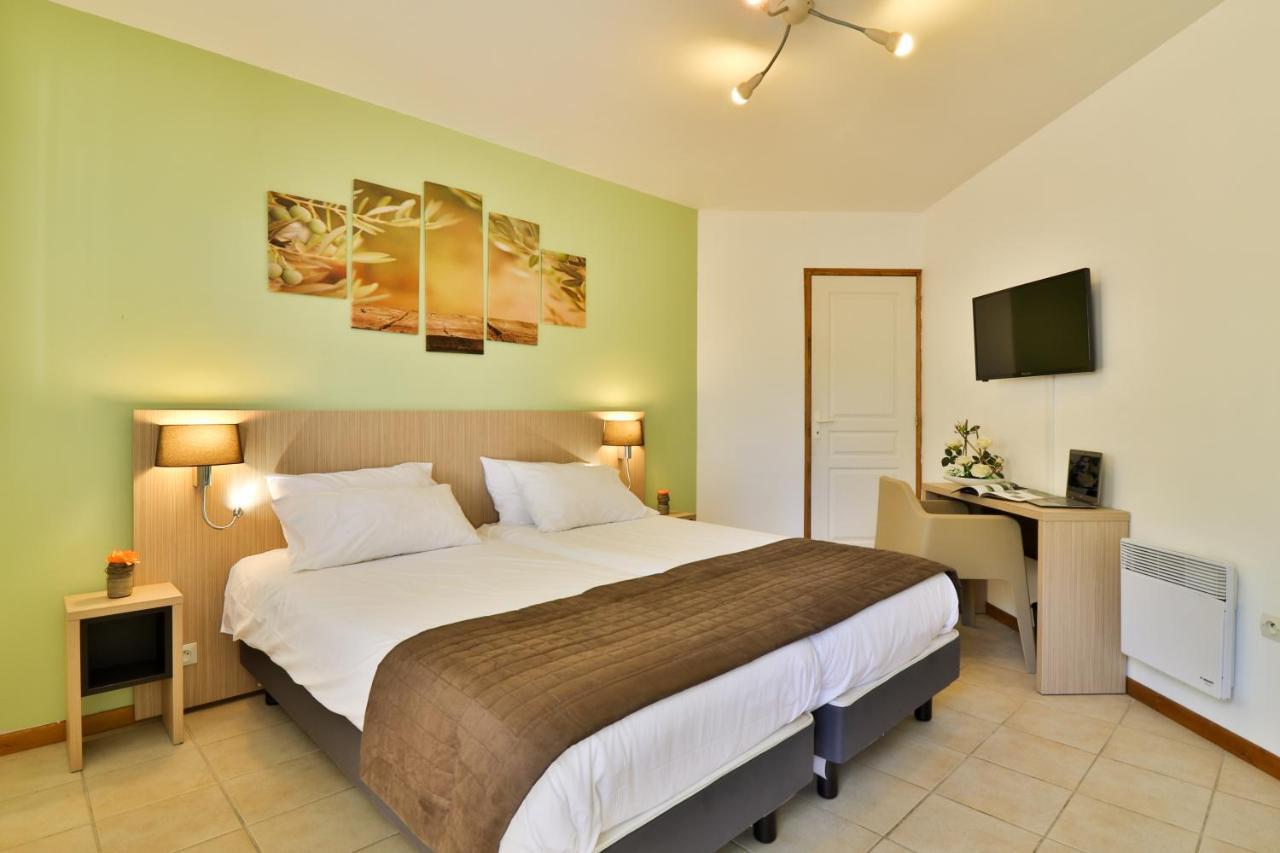 Les Arbousiers Village Hotel Provencal La Roquebrussanne Экстерьер фото