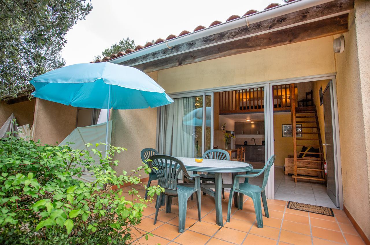 Les Arbousiers Village Hotel Provencal La Roquebrussanne Экстерьер фото